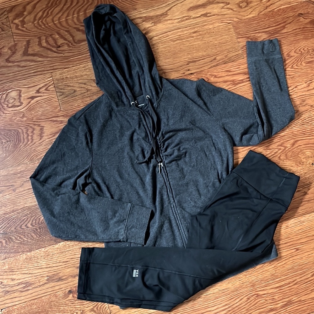 NY & CO. Long Sleeve Zipper Up Hooded Sweatshirt Size L